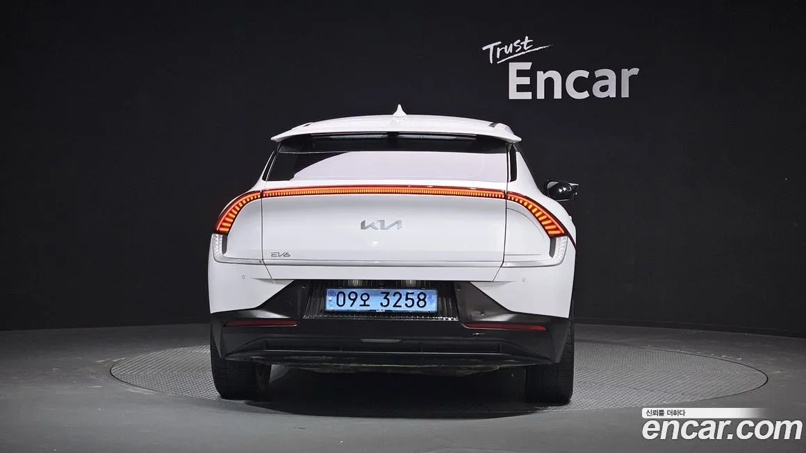 Kia EV6 — фото 4
