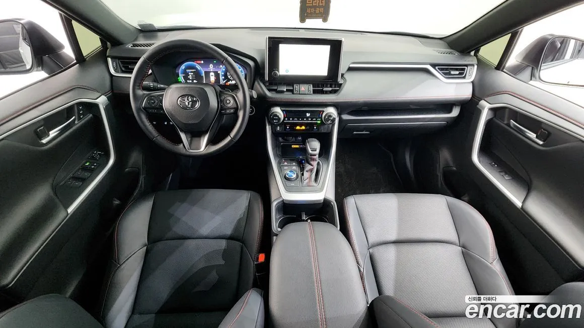 Toyota RAV4 — фото 9
