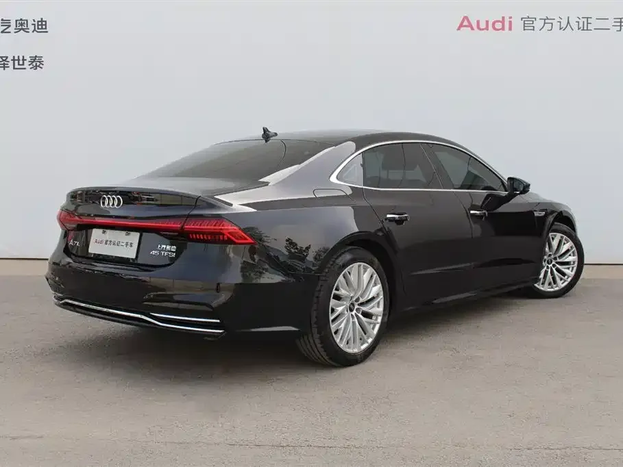 Audi A7L 2024 из CN, фото 7