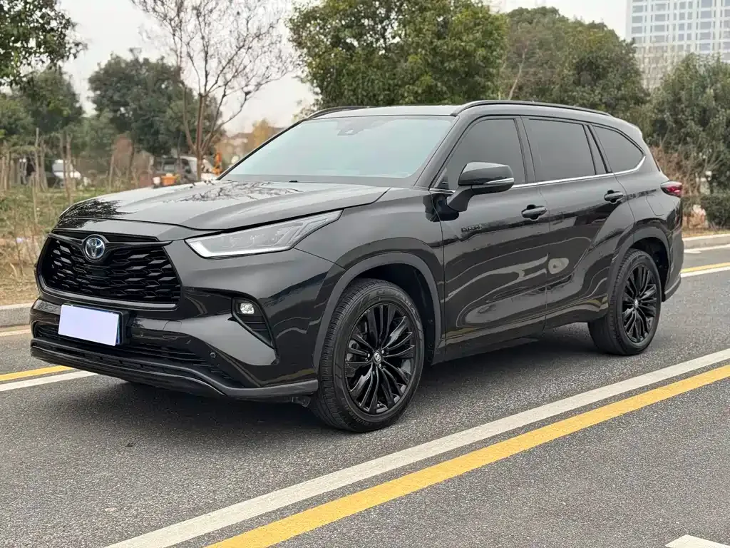 Toyota Highlander 2023 из CN, фото 1