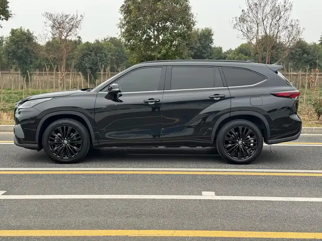 Toyota Highlander 2023 из CN, фото 10