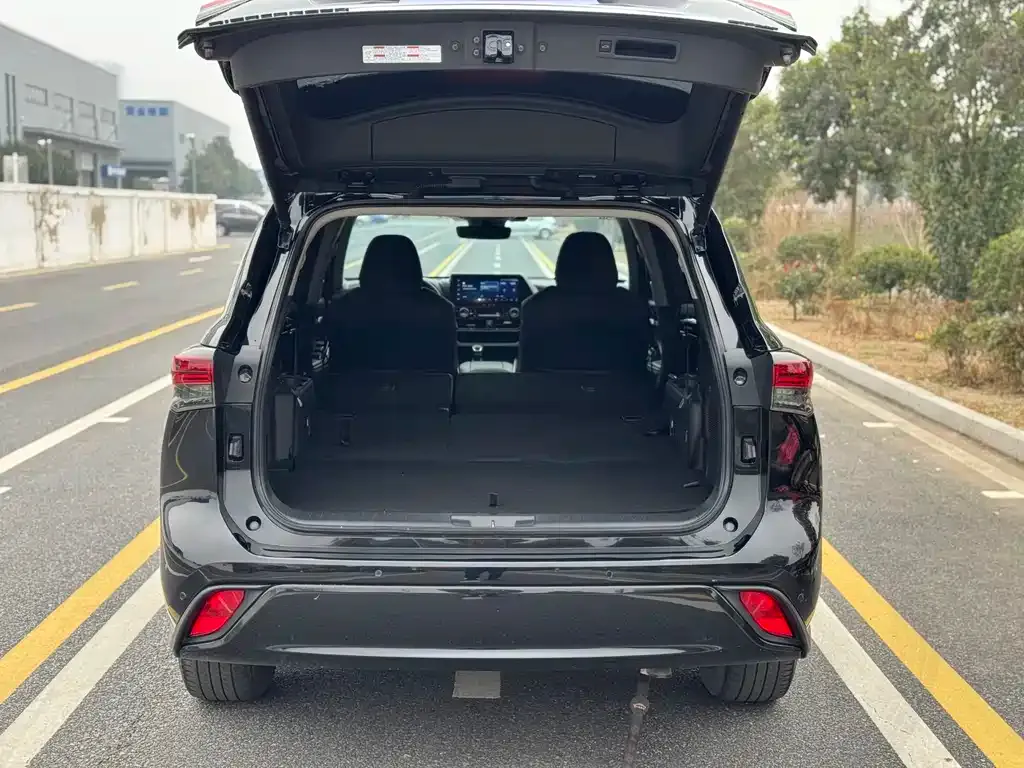 Toyota Highlander 2023 из CN, фото 6