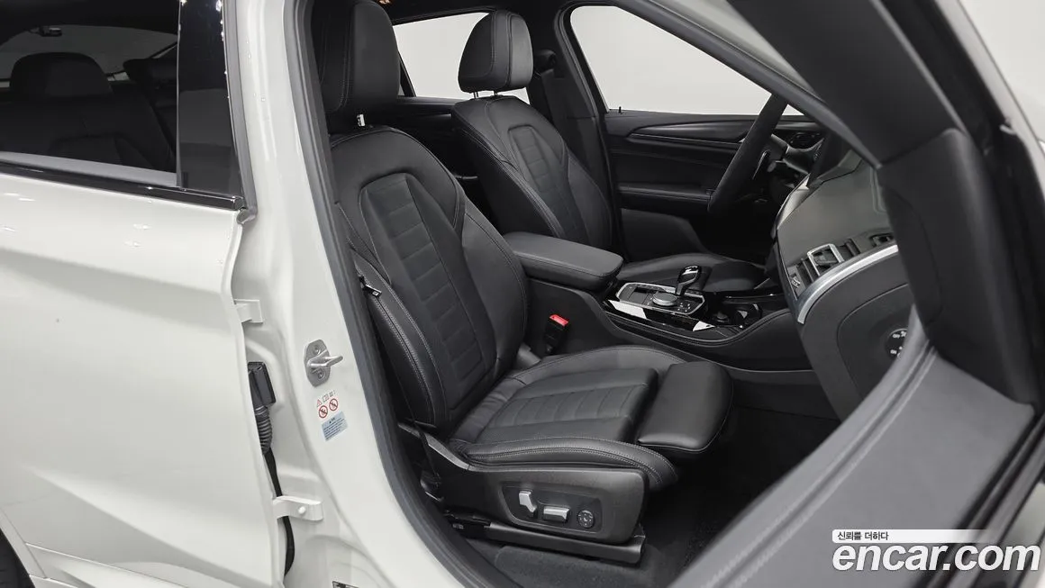 BMW X4 2023 из KR, фото 2