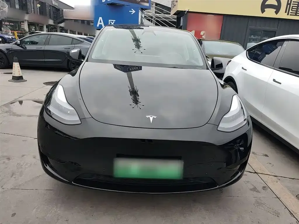 Tesla Model Y 2023 из CN, фото 8