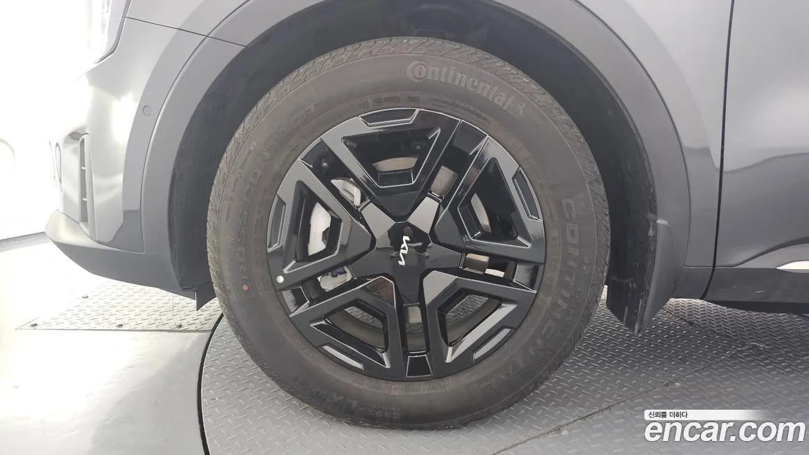 Kia Sorento — фото 7