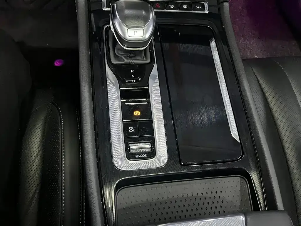 Hongqi H5 2023 из CN, фото 2