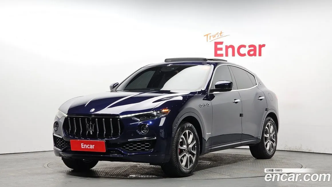 Maserati Levante — фото 1