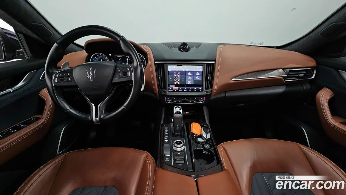 Maserati Levante — фото 10