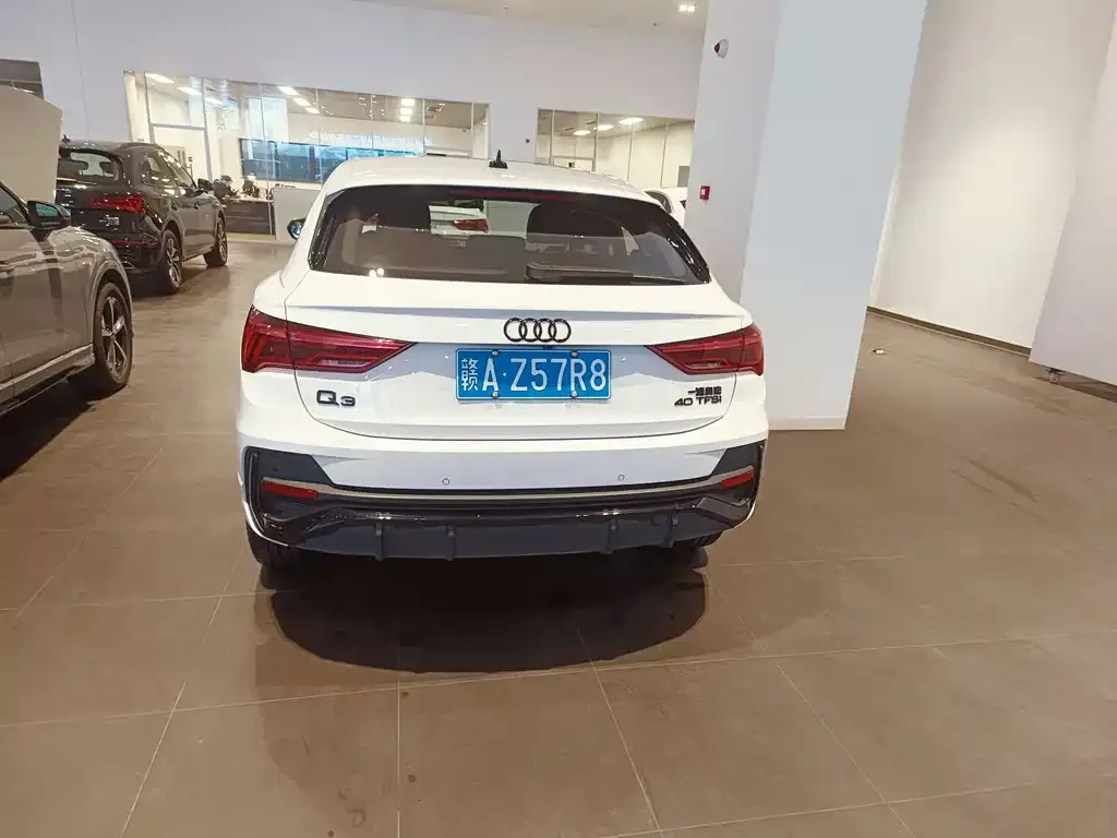 Audi Q3 Sportback 2024 из CN, фото 2