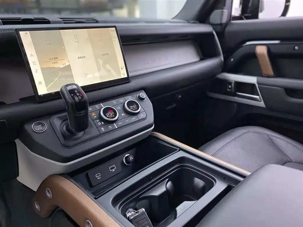 Land Rover Defender 2024 из CN, фото 7