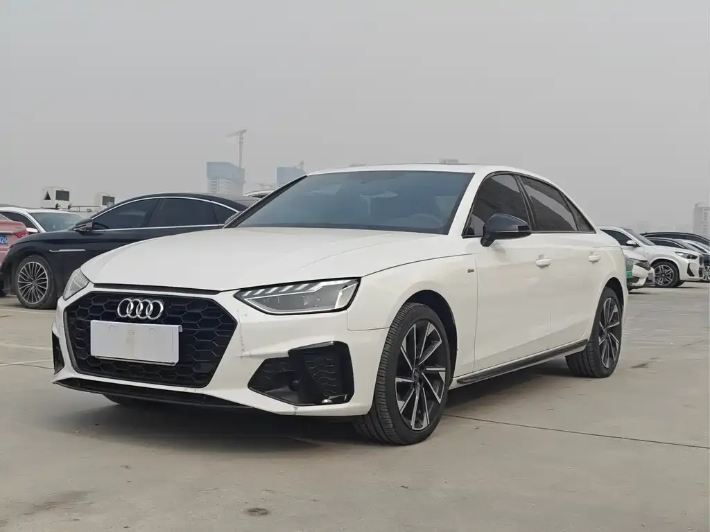 Audi A4L 2023 из CN, фото 1