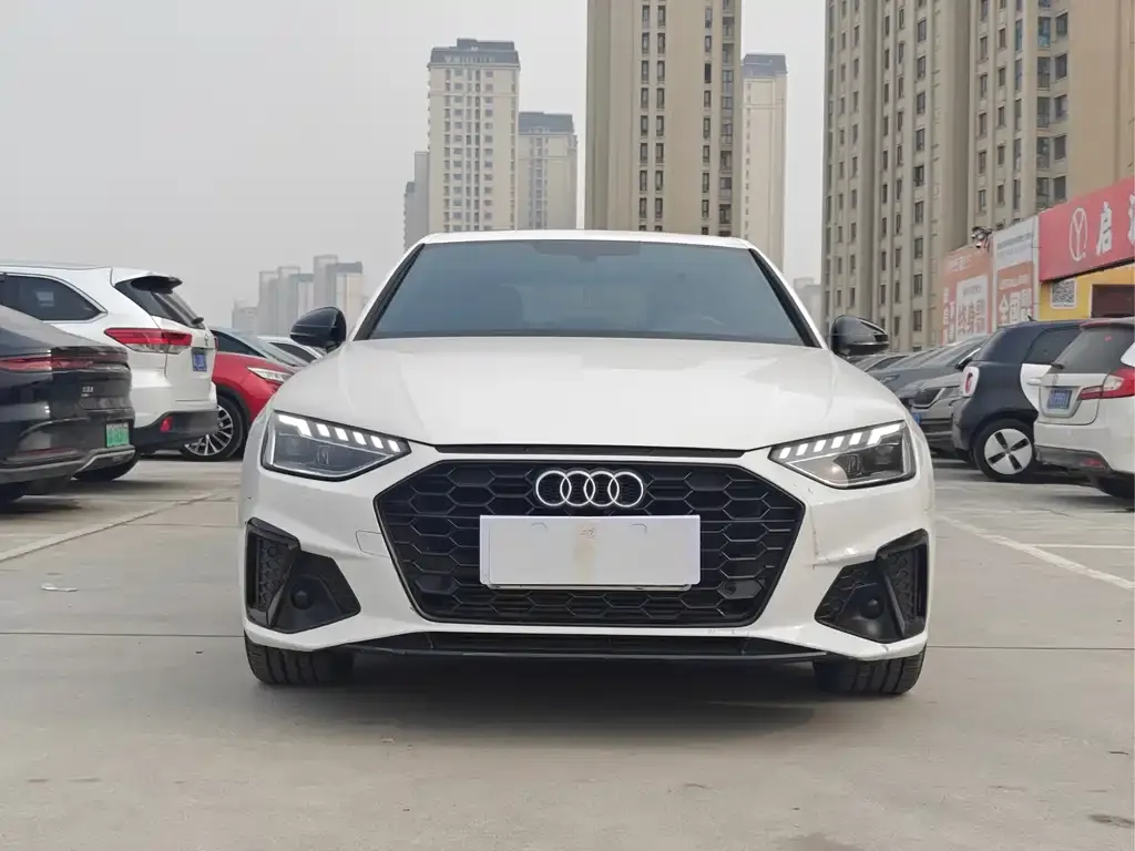 Audi A4L 2023 из CN, фото 9