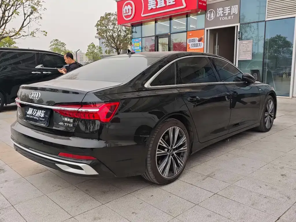 Audi A6L 2025 из CN, фото 3