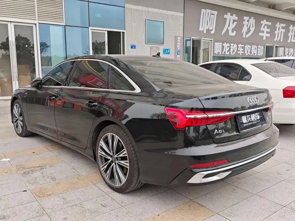 Audi A6L 2025 из CN, фото 9