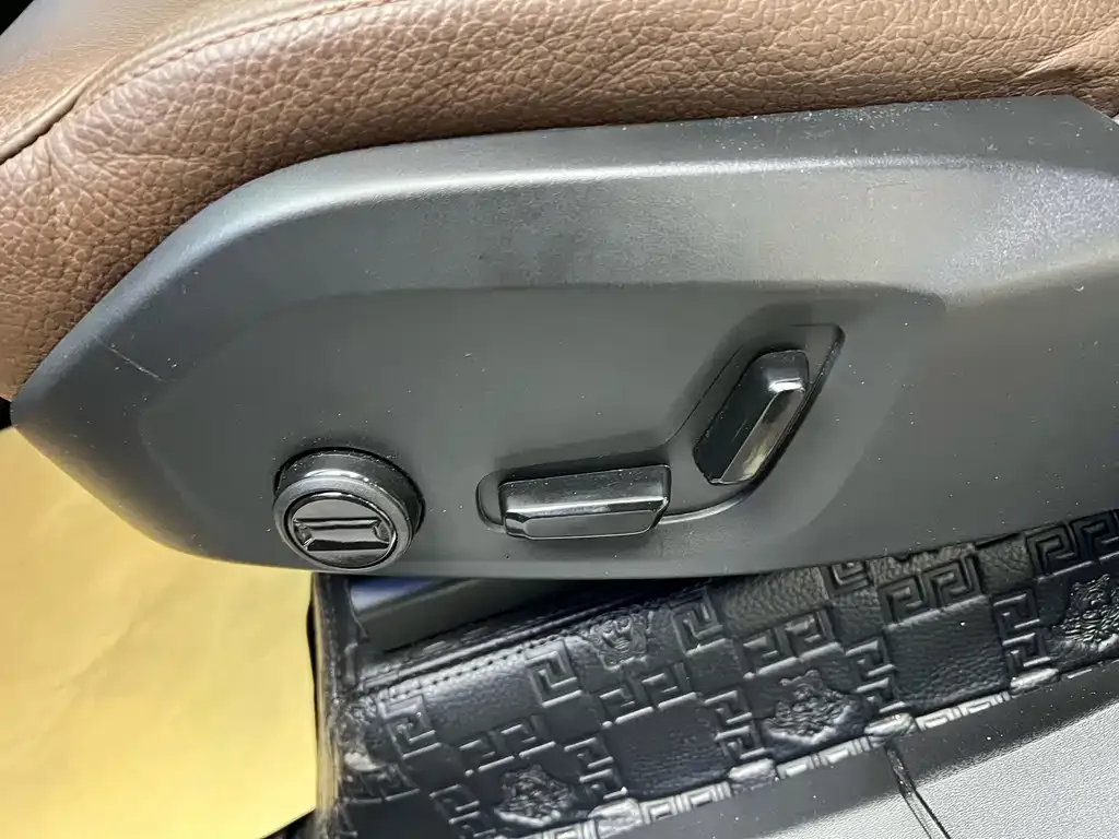 Volvo XC90 2024 из CN, фото 6