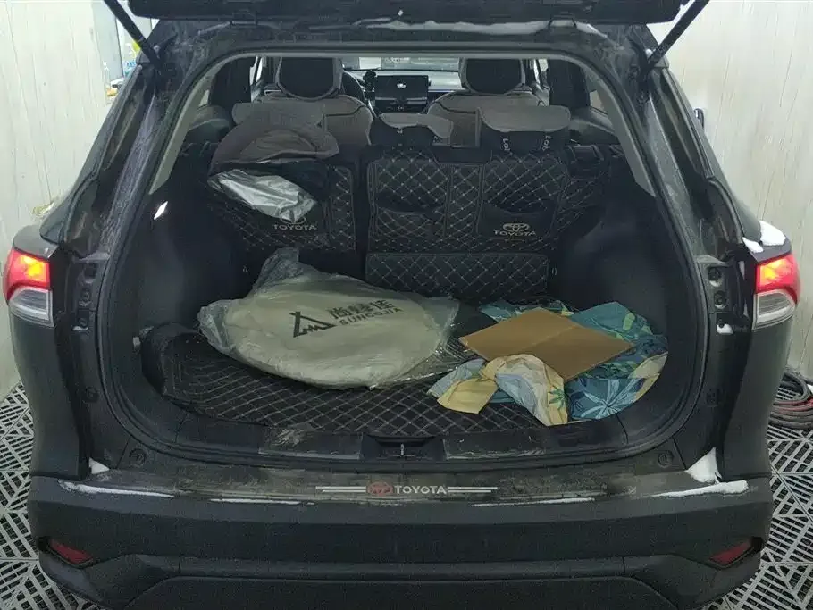 Toyota Frontlander 2023 из CN, фото 6