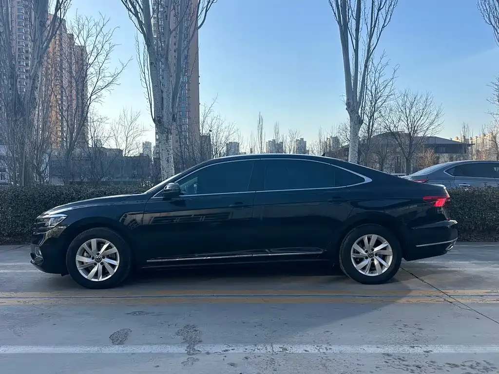 Volkswagen Passat — фото 9