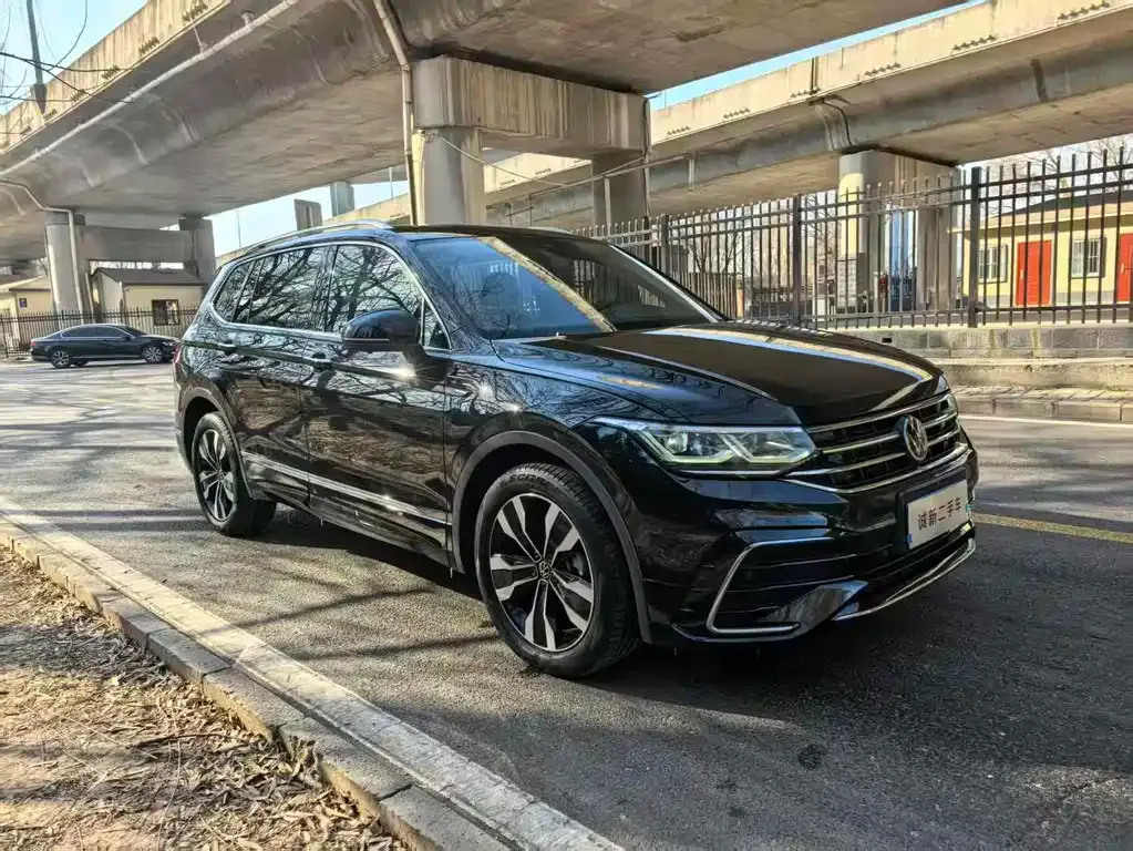 Volkswagen Tiguan L 2022 из CN, фото 1