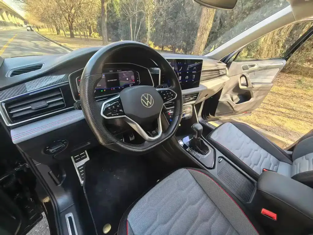 Volkswagen Tiguan L 2022 из CN, фото 2
