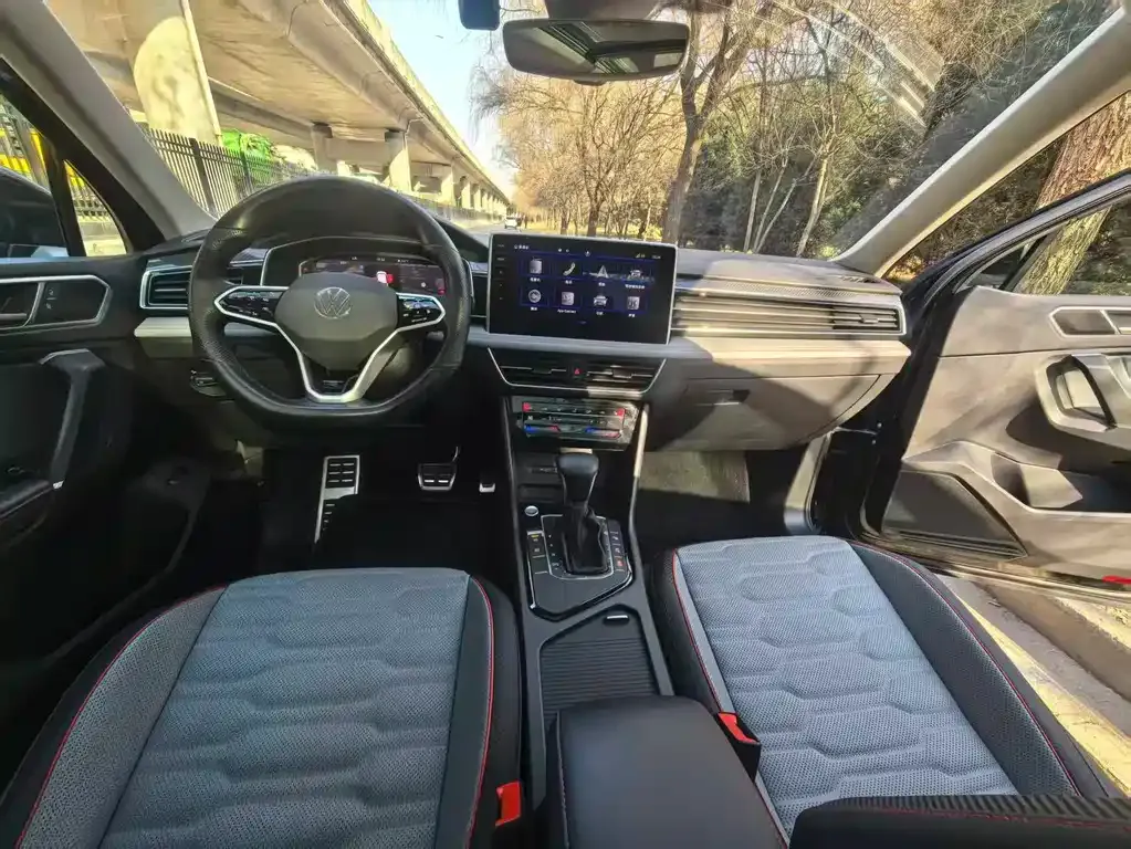 Volkswagen Tiguan L 2022 из CN, фото 8
