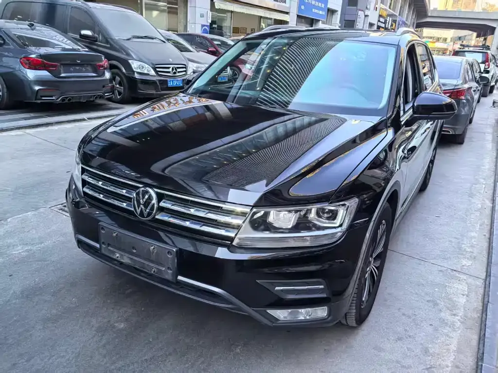 Volkswagen Tiguan L 2021 из CN, фото 1
