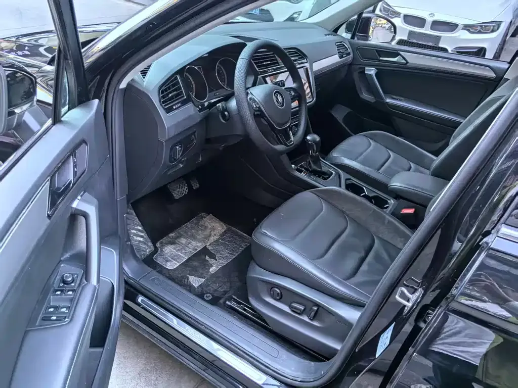 Volkswagen Tiguan L 2021 из CN, фото 5
