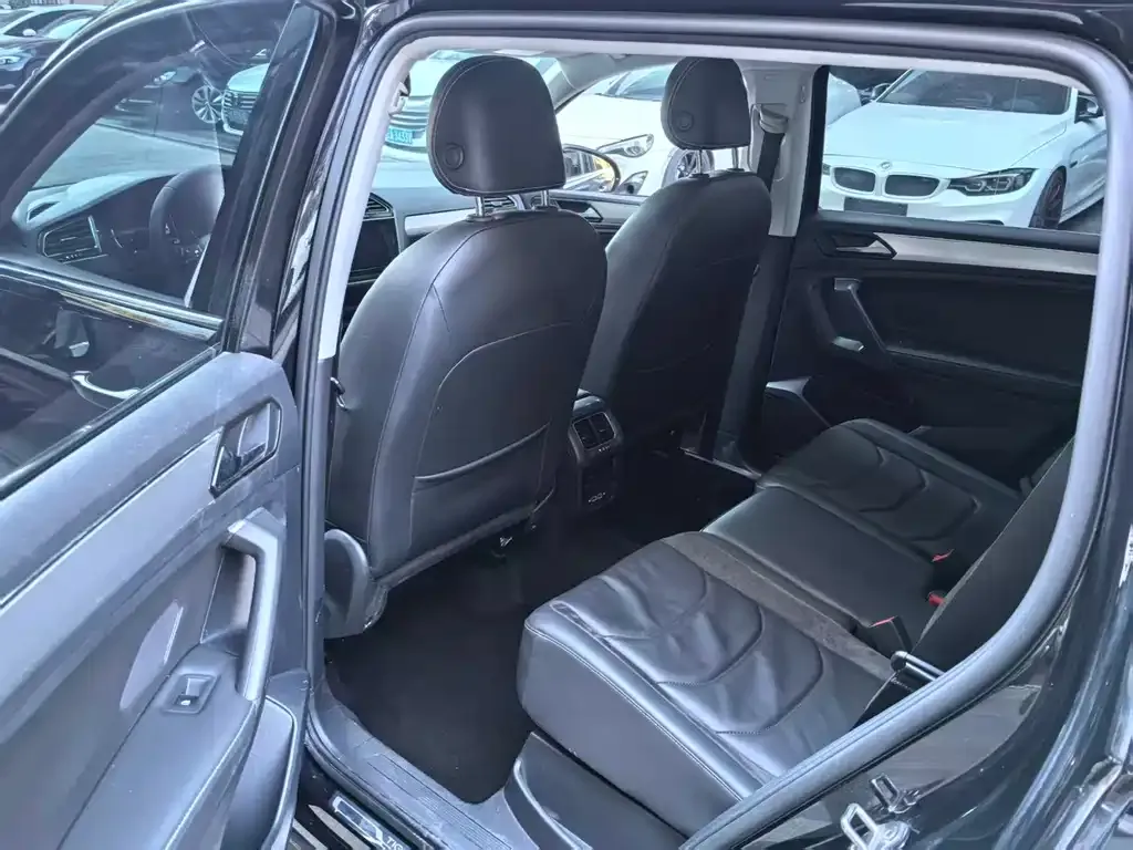 Volkswagen Tiguan L 2021 из CN, фото 6