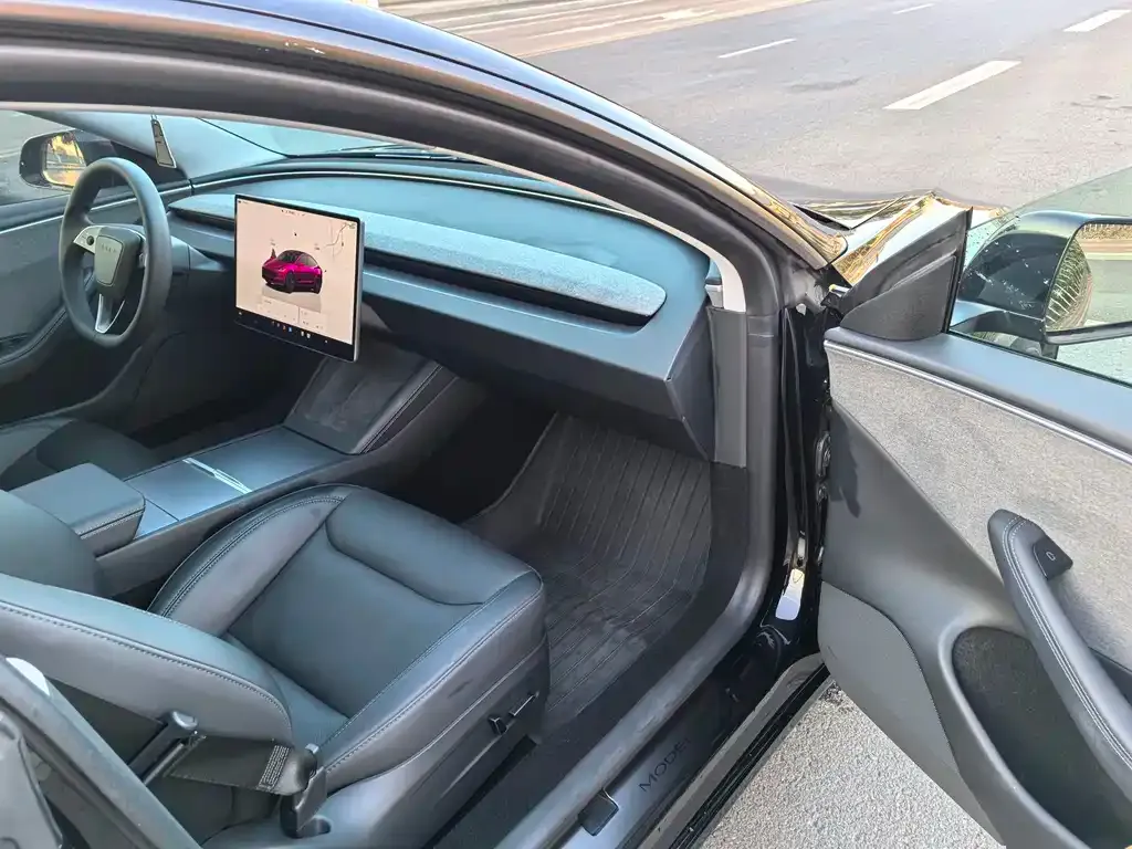 Tesla Model 3 2023 из CN, фото 3