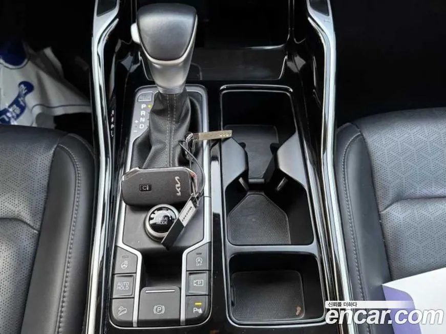 Kia Sorento — фото 8
