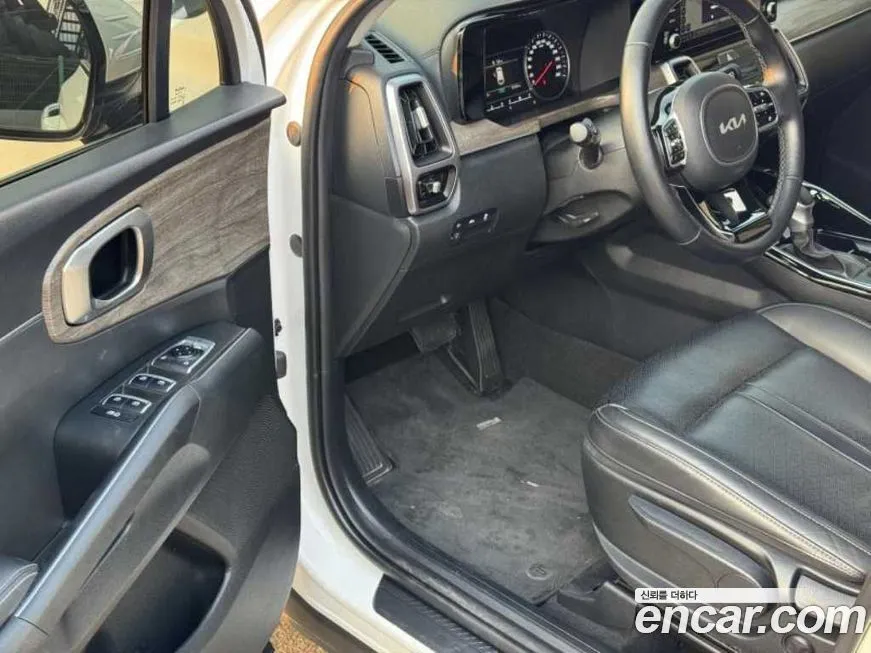 Kia Sorento — фото 10