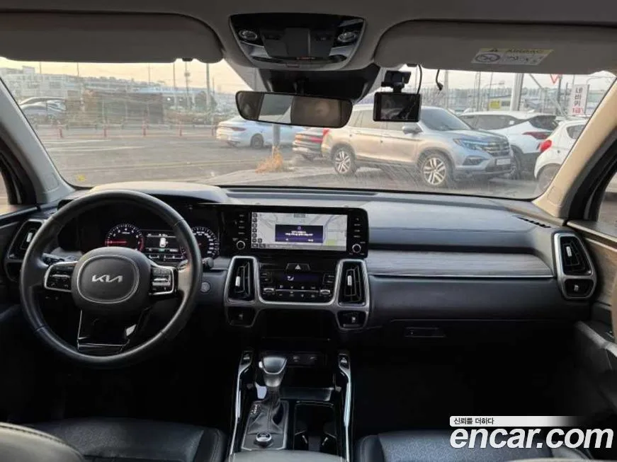 Kia Sorento — фото 9