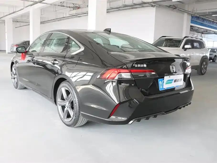 Honda Inspire — фото 6