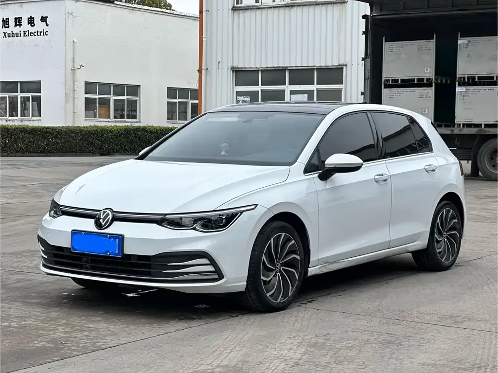 Volkswagen Golf 2022 из CN, фото 1