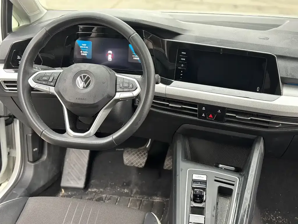 Volkswagen Golf 2022 из CN, фото 7