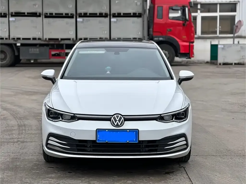 Volkswagen Golf 2022 из CN, фото 2