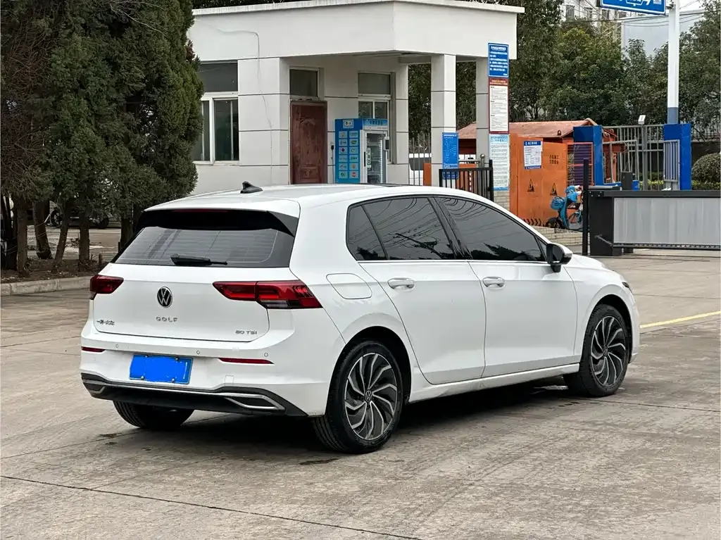 Volkswagen Golf 2022 из CN, фото 8