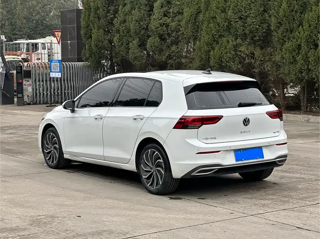 Volkswagen Golf 2022 из CN, фото 9