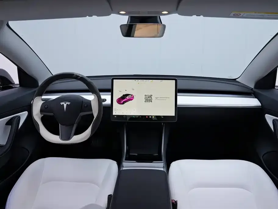 Tesla Model 3 — фото 8