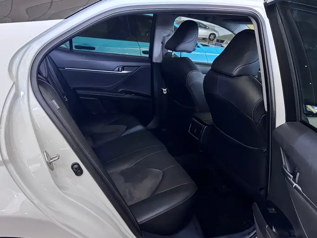 Toyota Camry 2024 из CN, фото 3