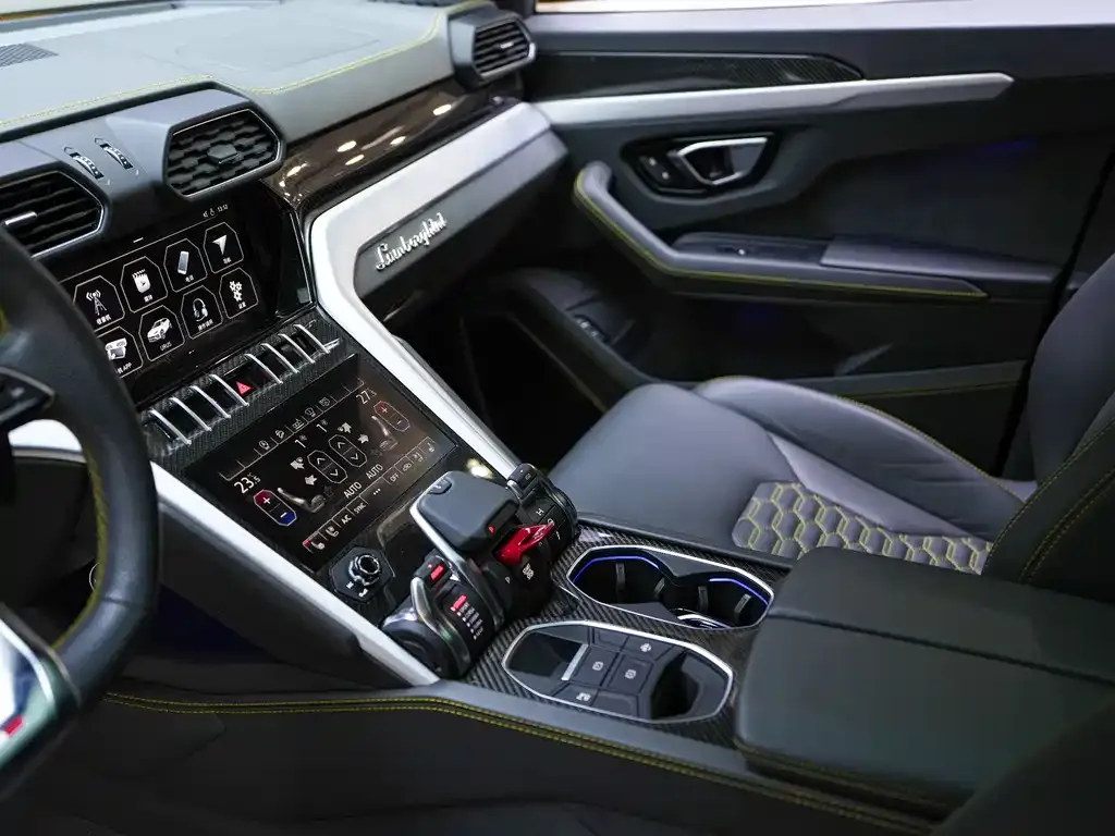 Lamborghini Urus 2021 из CN, фото 5