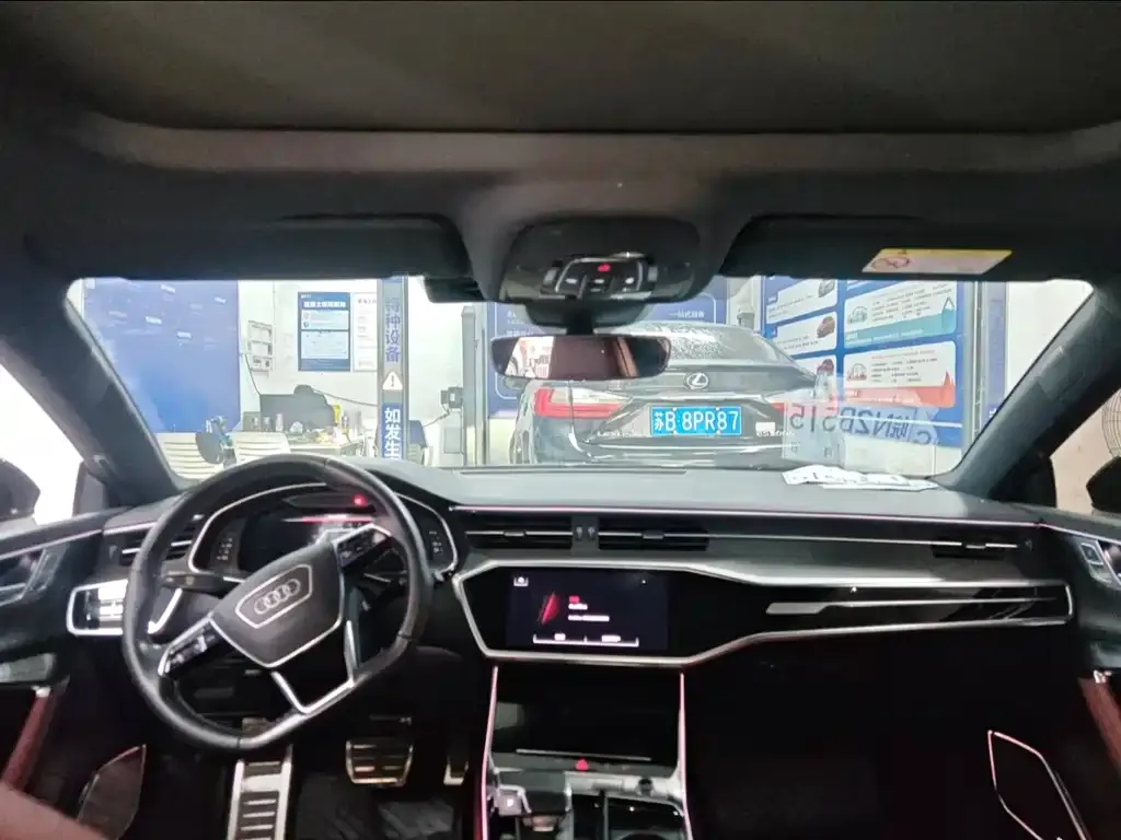 Audi A7L 2022 из CN, фото 3