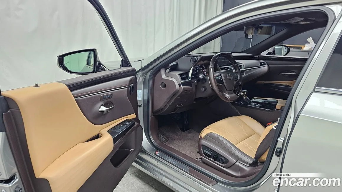 Lexus ES 2021 из KR, фото 6