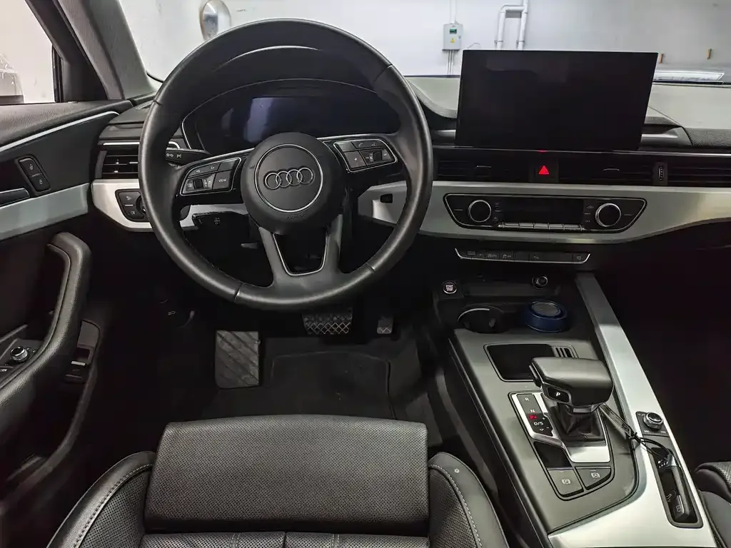 Audi A4L 2023 из CN, фото 8