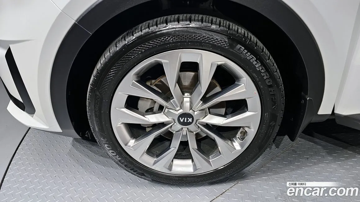 Kia Sorento — фото 7