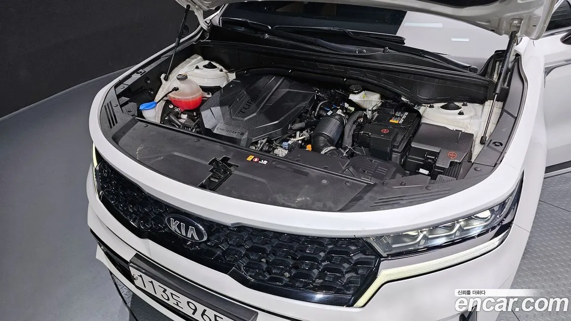 Kia Sorento — фото 6