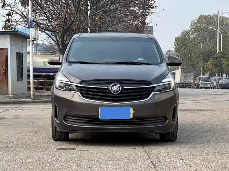 Buick GL8 2021 из CN, фото 2