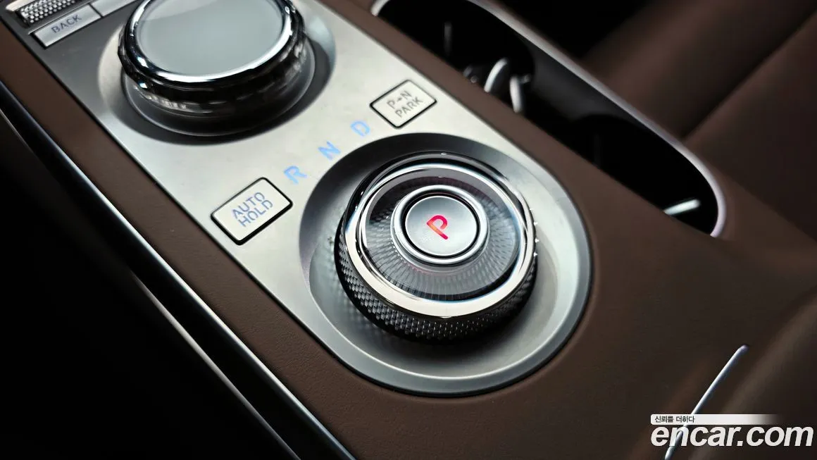 Genesis GV70 — фото 3