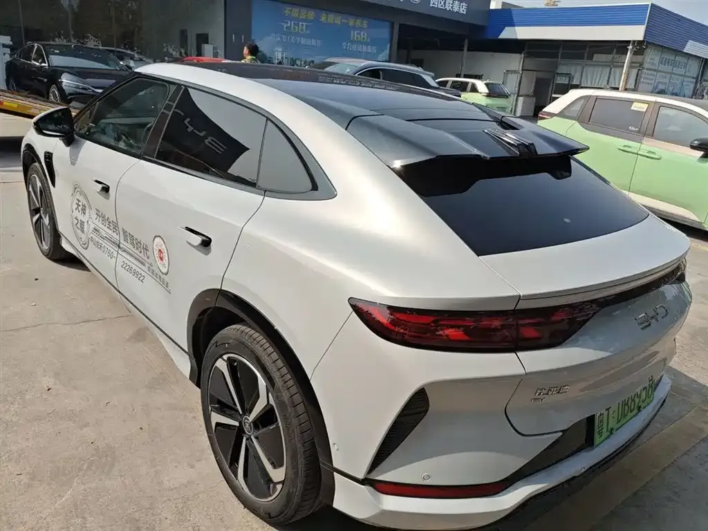BYD L EV 2025 из CN, фото 2