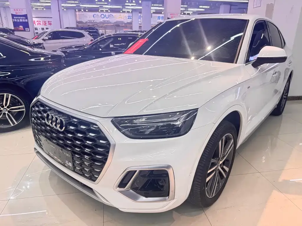 Audi Q5L Sportback 2021 из CN, фото 1