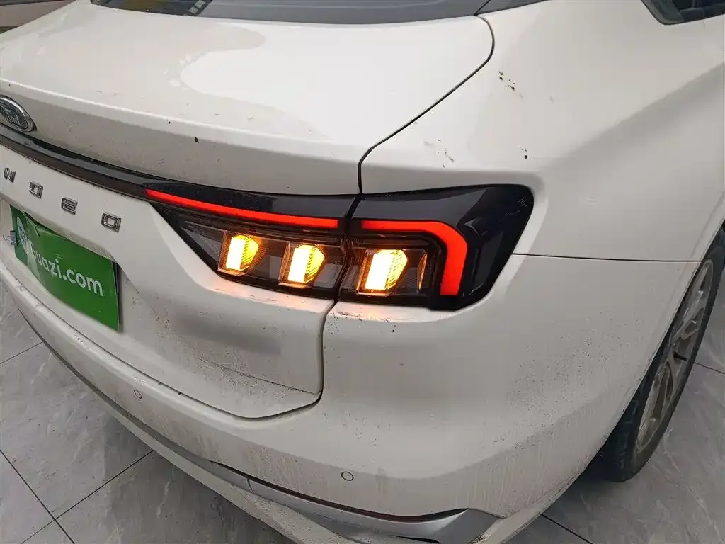 Ford Mondeo 2022 из CN, фото 4